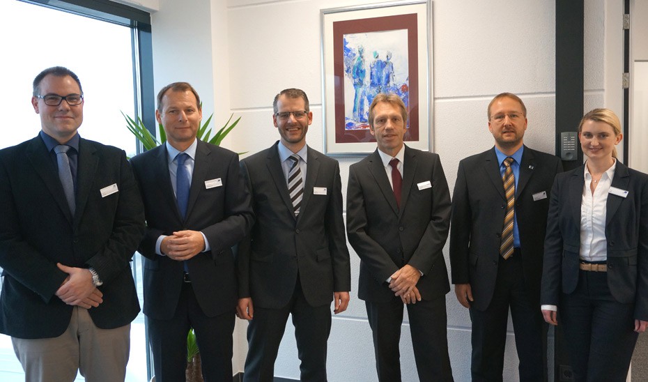 Präsentierten stolz den neuen Standort: (v.l.n.r.) Ullrich Imann, Dr. Frank Mannewitz, Thomas Männer, Dr. Dietmar Freitag, Johannes Schweinsberg und Julia Reiss.